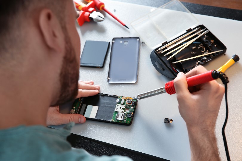 Авторизованный сервисный центр - лучшее решение для ремонта техники Apple Авторизованный сервисный центр - лучшее решение для ремонта техники Apple